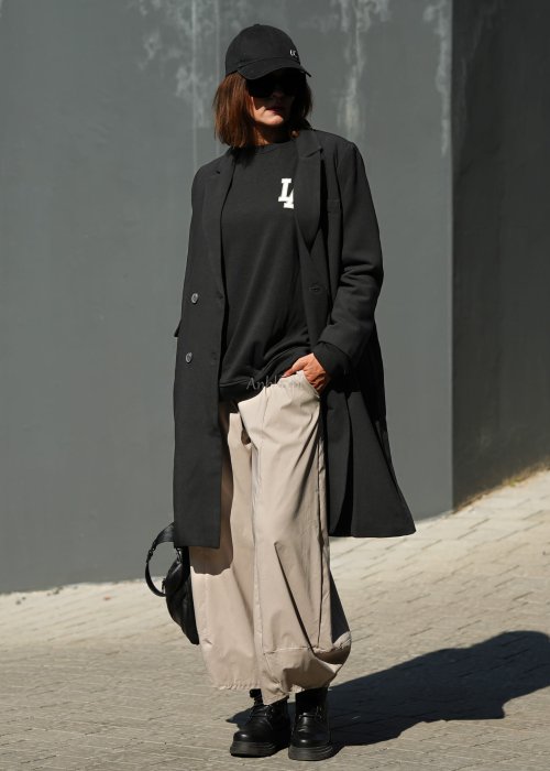 płaszcz-velvet-czarny-black (1).jpg