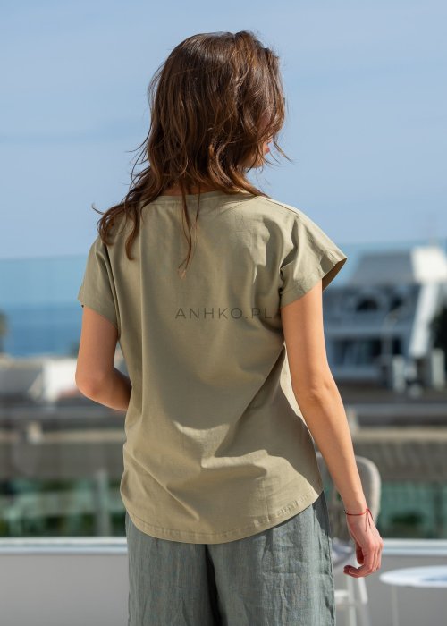 Bluzka-Loose-Tee-Oliwkowa (14).jpg