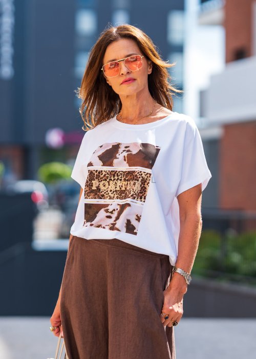 Bluzka-Positive-Attitude-Brown-Biala (7).jpg