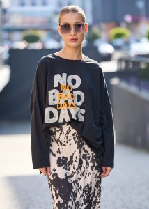 Bluzka NO BAD DAYS Czarna