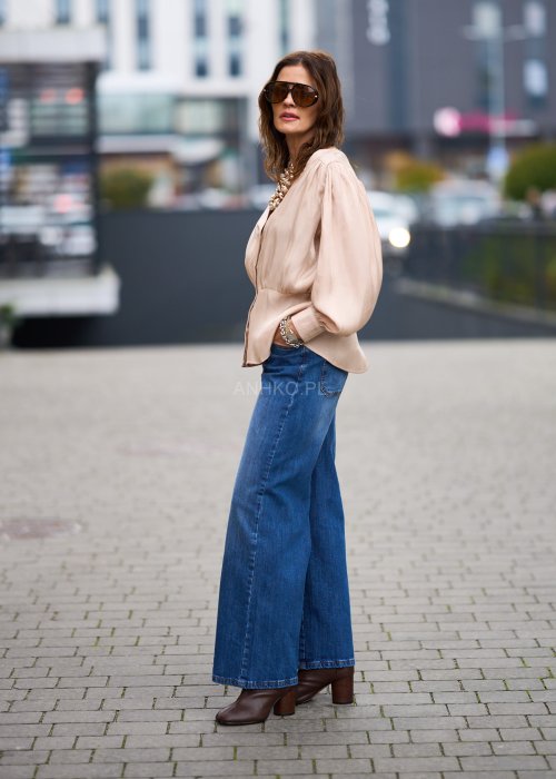 Niebieskie jeansy damskie z prostą nogawką i wiązaniem w pasie w stylu casual