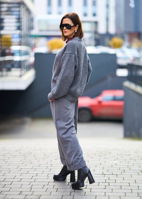 Szare eleganckie spodnie culottes z mankietami