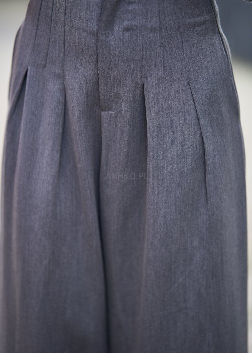 Szare eleganckie spodnie culottes z mankietami